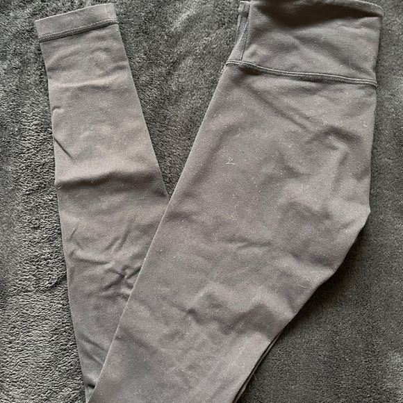9 pairs of lululemon leggings! - Picture 9 of 9